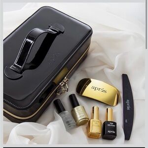 Aprés Nail Kit with Black Case and Gold Accessories